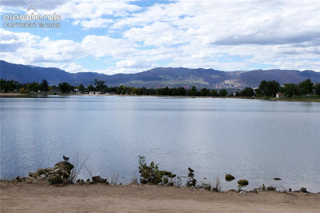 Image 38 of 39: Memorial Park is walking distance from home