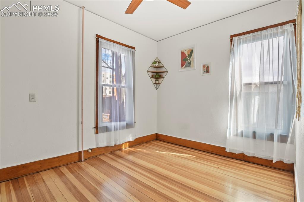 Image 14 of 37: Main level bedroom
