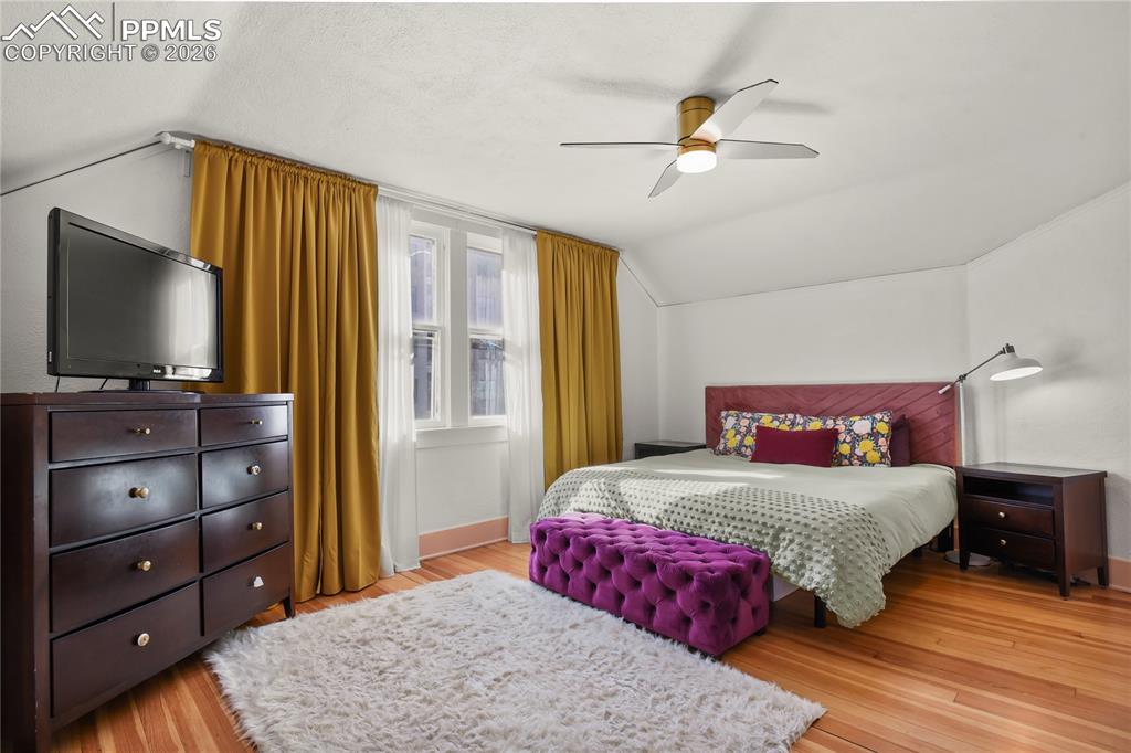 Image 18 of 37: Master Bedroom