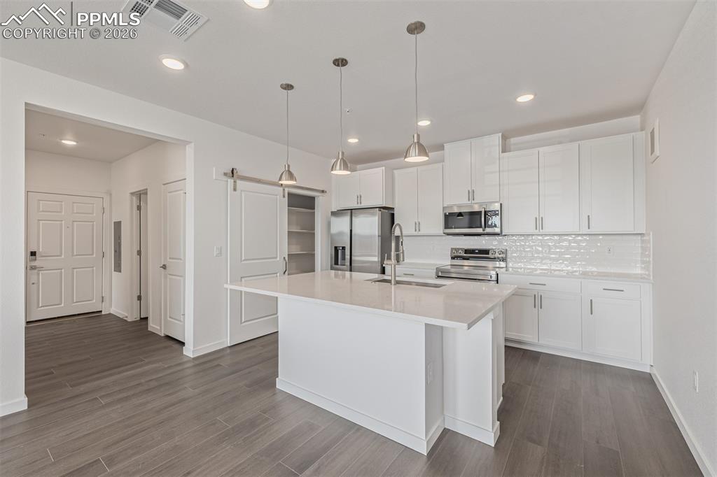 Image 5 of 22: Kitchen