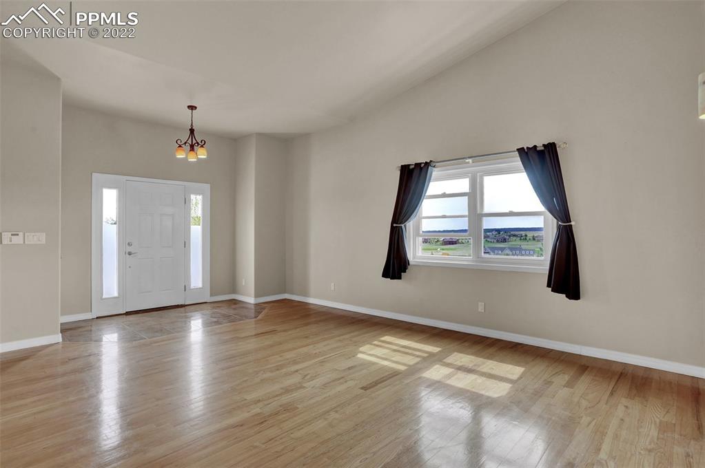 Listing 2499243, Image 5 of 39