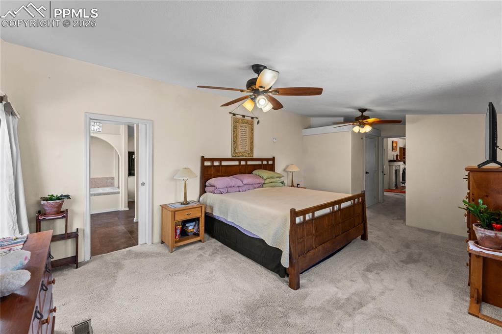 Image 26 of 36: Bedroom