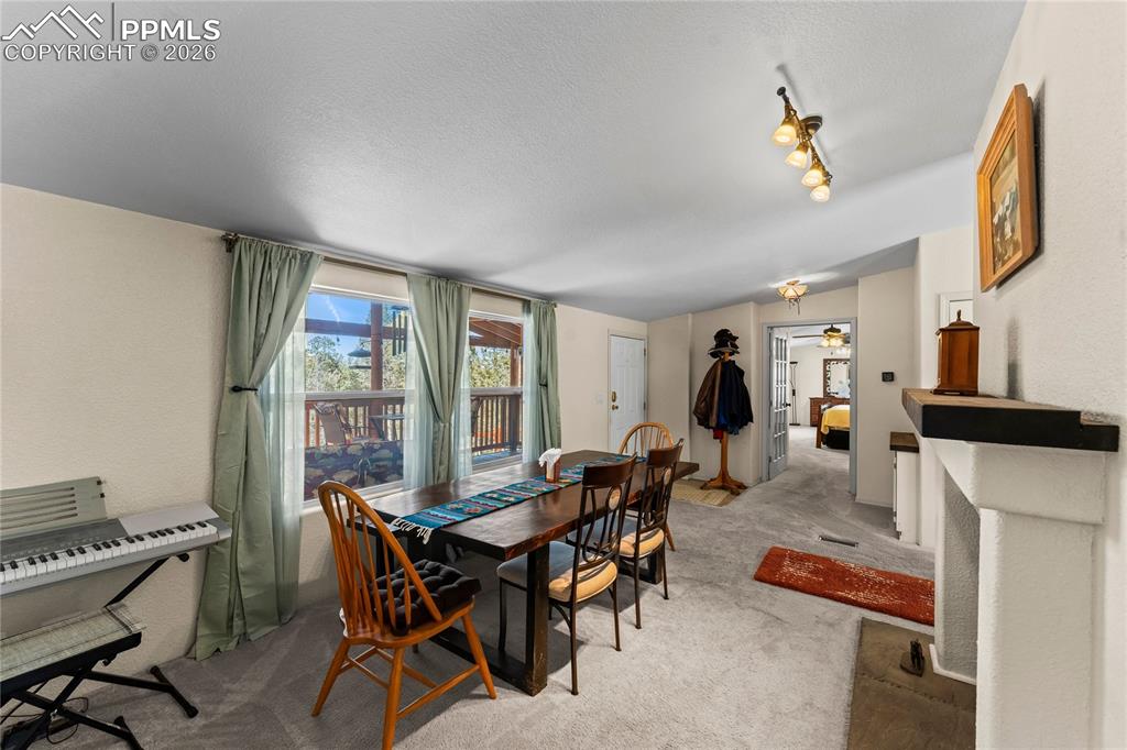 Image 8 of 36: Dining Area