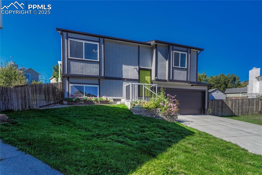 Image 3 of 50: Front of Structure