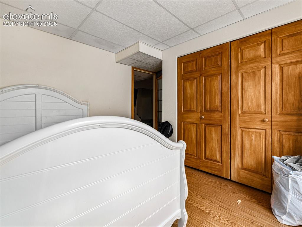 Image 23 of 44: Bedroom