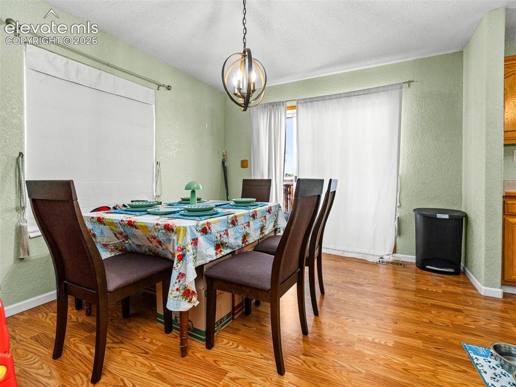 Image 4 of 44: Dining Area
