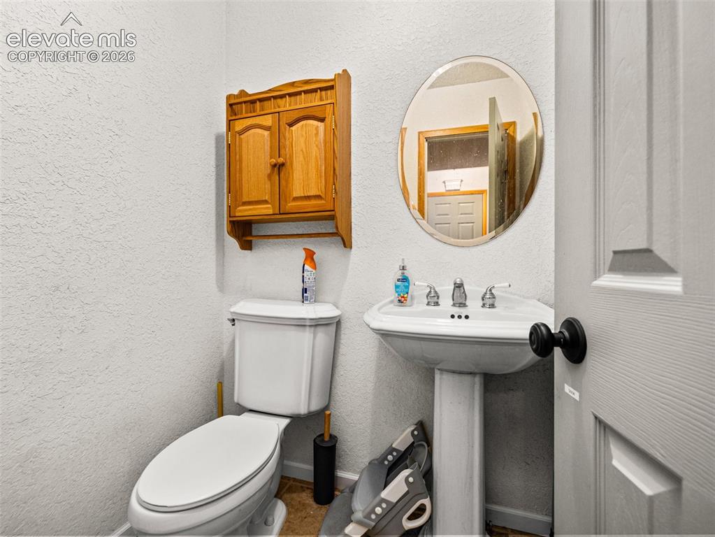 Image 9 of 44: Bathroom