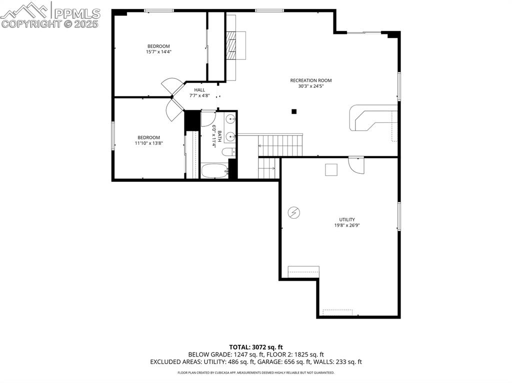 Image 44 of 45: View of room layout
