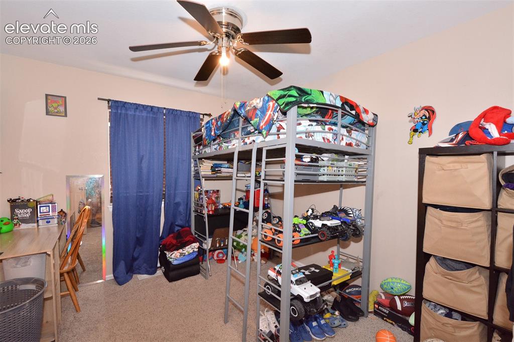 Image 11 of 24: Bedroom