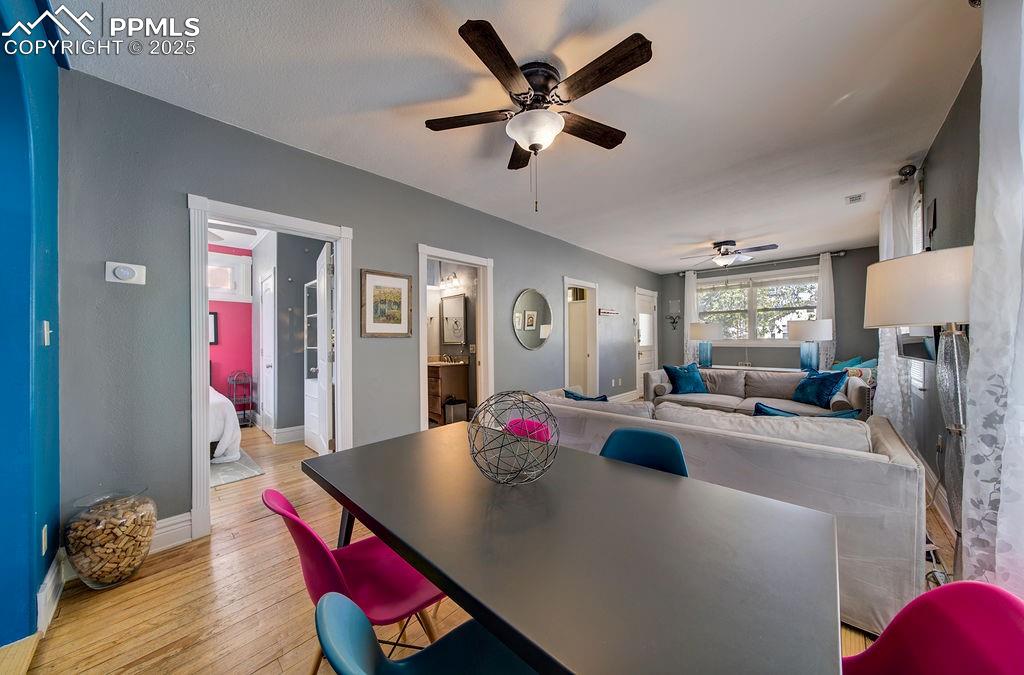 Image 11 of 27: Dining Area