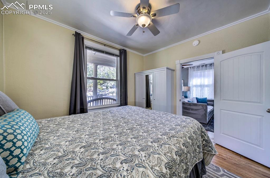 Image 21 of 27: Bedroom