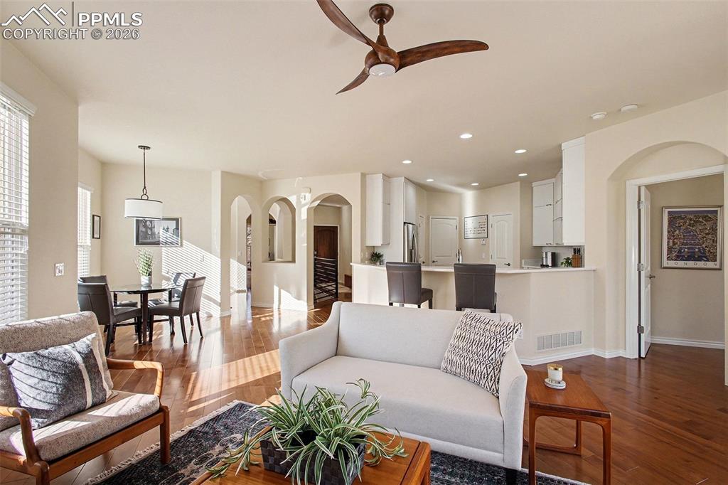 Image 13 of 45: Living Room