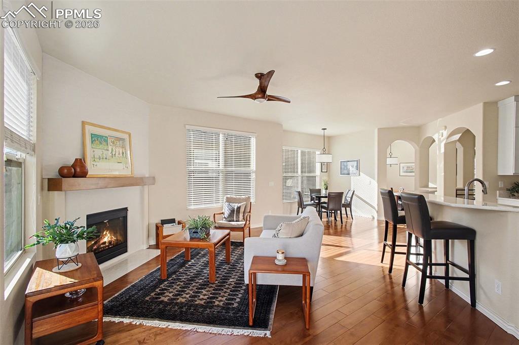 Image 15 of 45: Open concept living