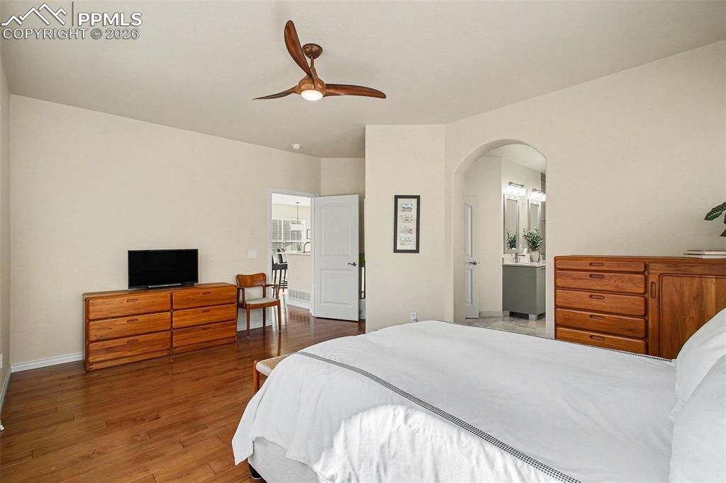 Image 26 of 45: Master Bedroom