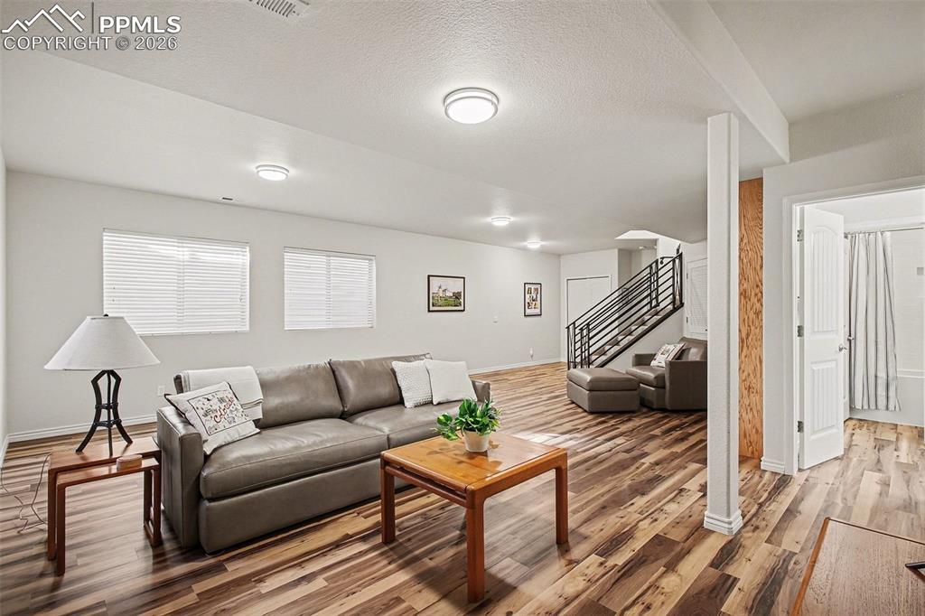 Image 33 of 45: Family Room