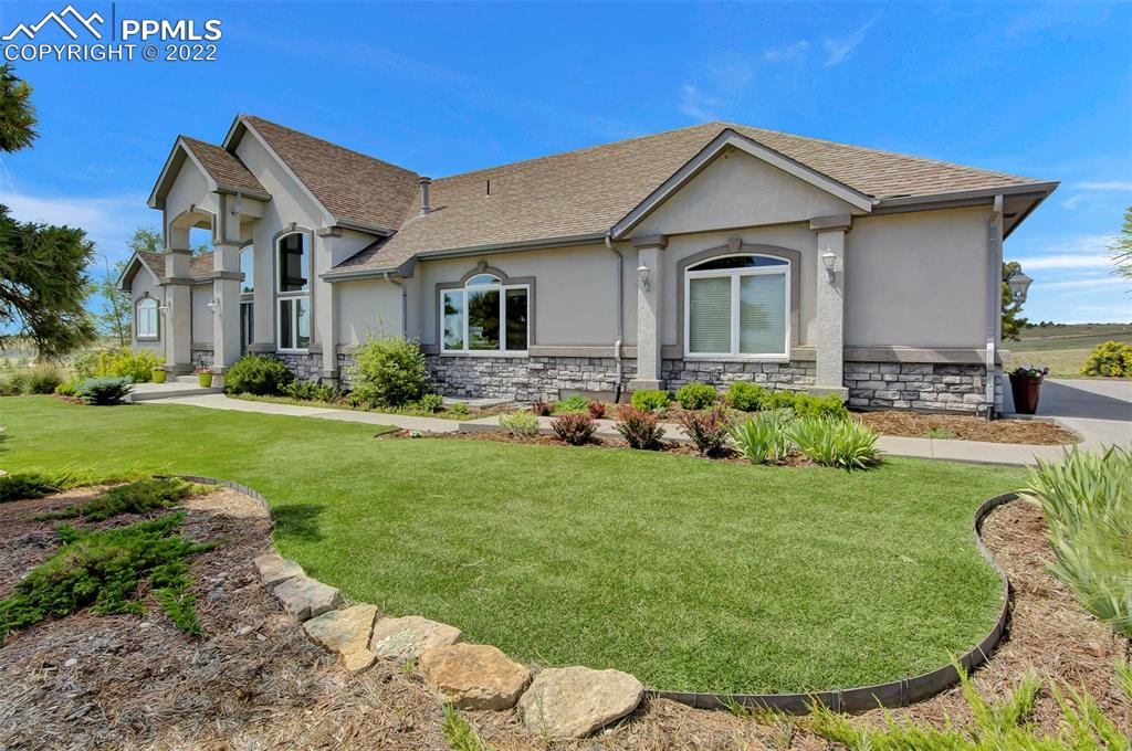 Listing 2505928, Image 1 of 50
