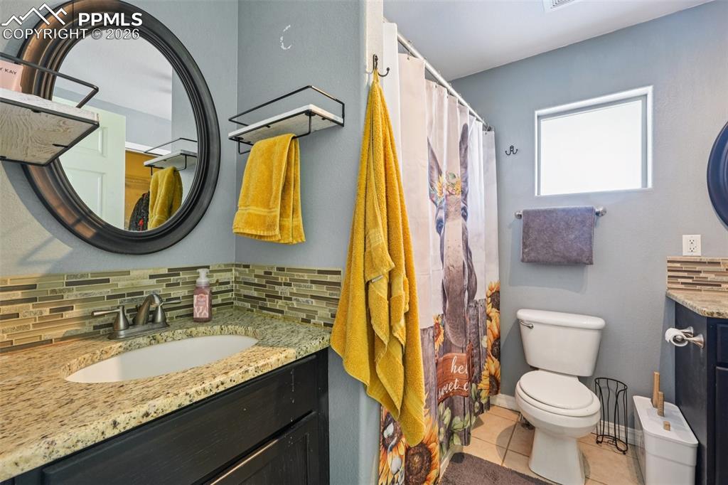 Image 23 of 50: Master Bedroom