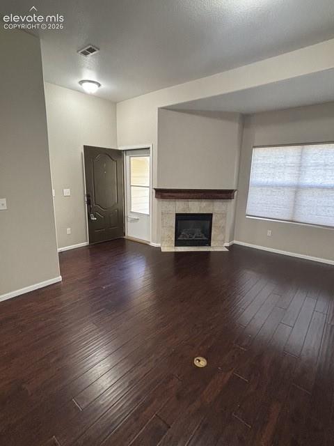 Image 2 of 22: Living Room