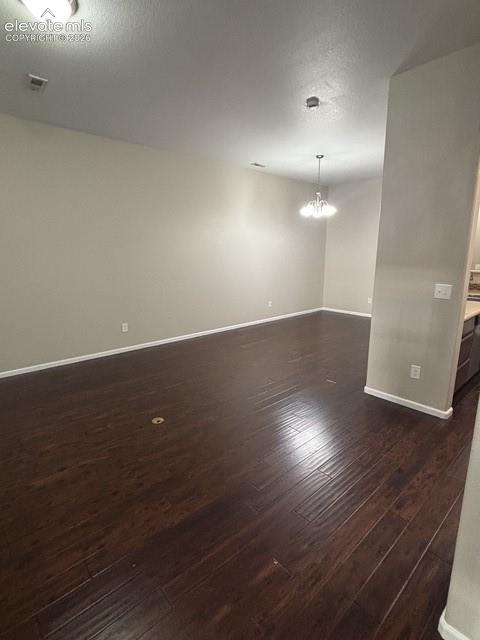 Image 5 of 22: Lvgrm/Dining room