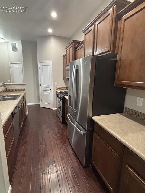 Image 7 of 22: Kitchen