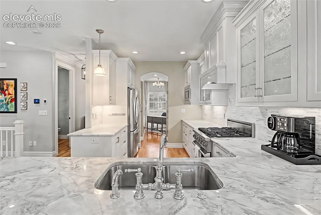 Image 11 of 38: Kitchen