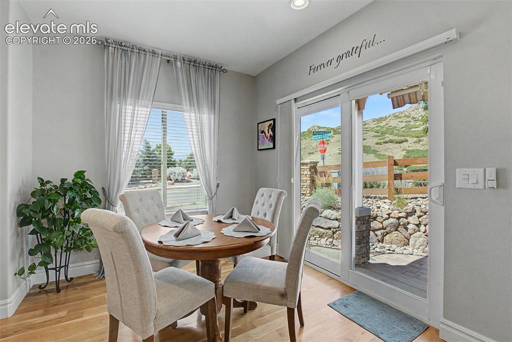 Image 12 of 38: Dining Area