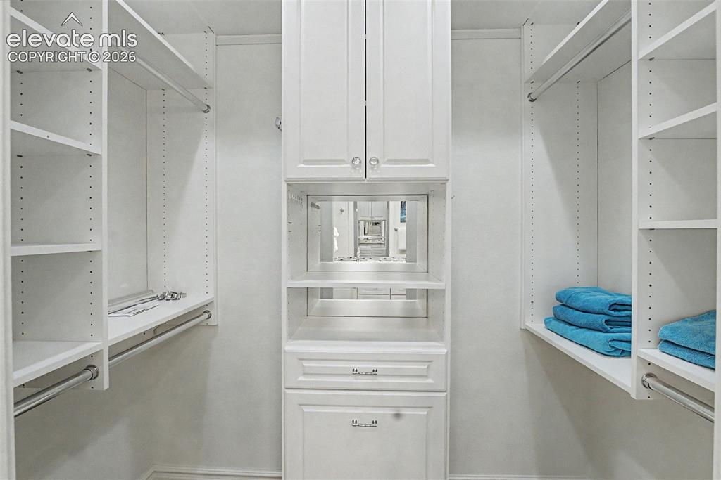 Image 17 of 38: Closet