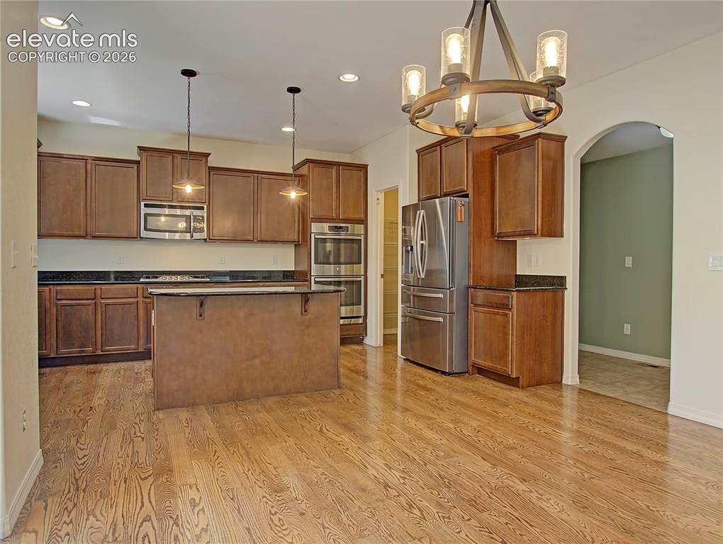 Image 10 of 44: Kitchen