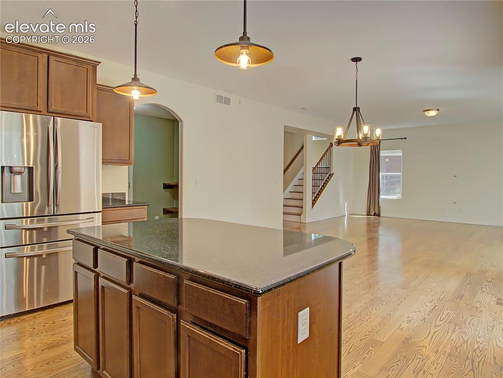 Image 13 of 44: Kitchen
