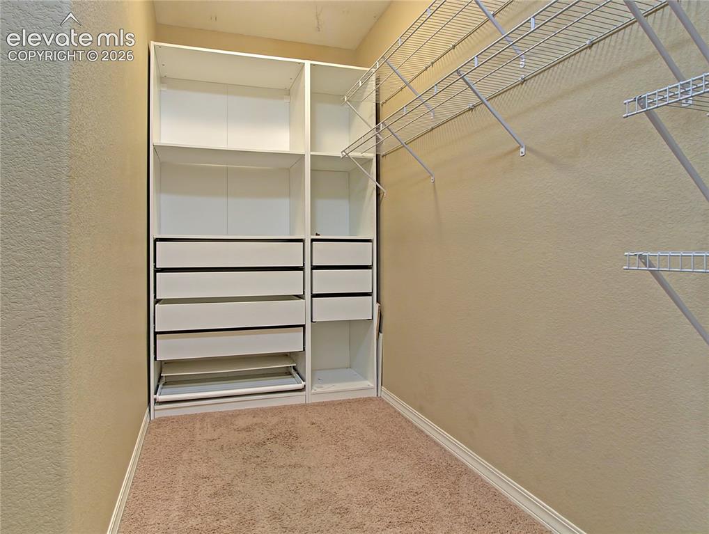 Image 27 of 44: Closet