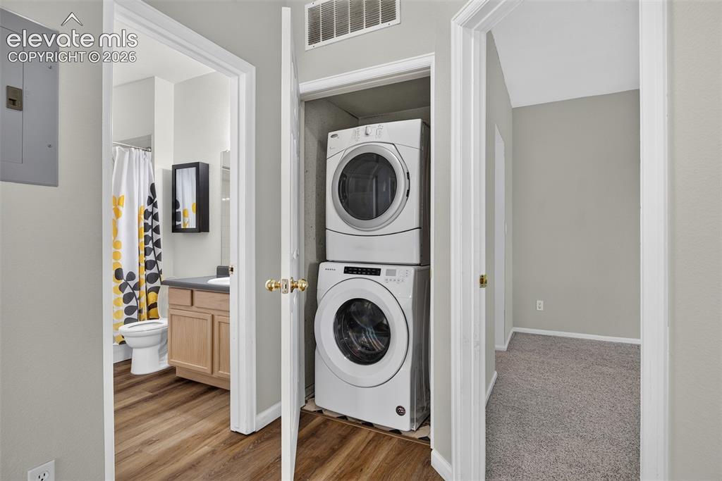 Image 10 of 37: Laundry