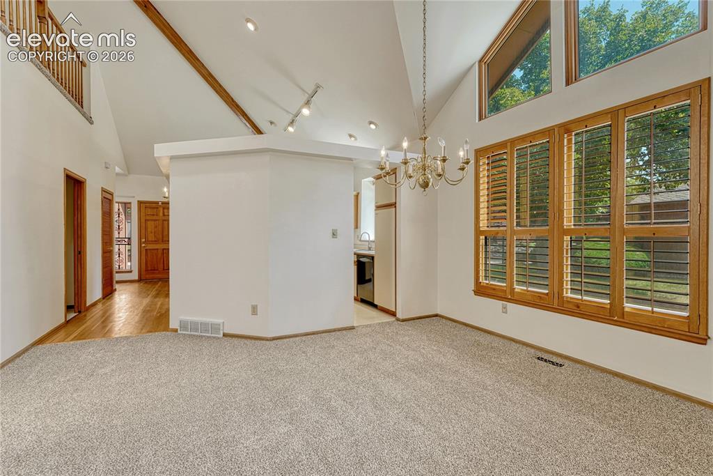 Image 13 of 50: Great Room