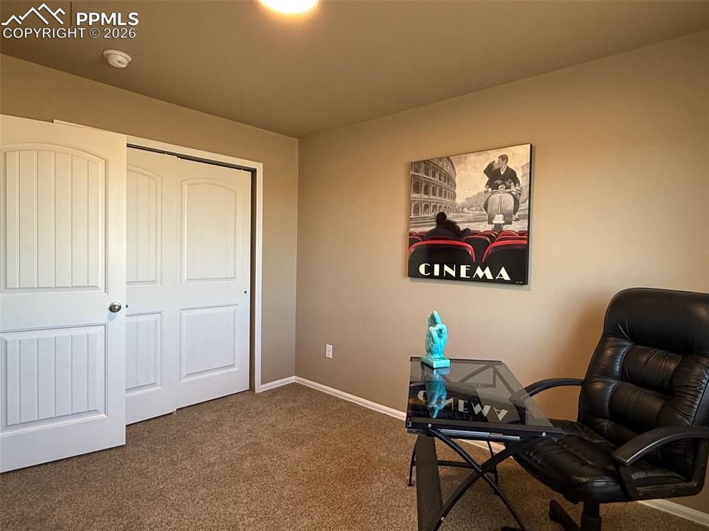 Image 34 of 39: Office