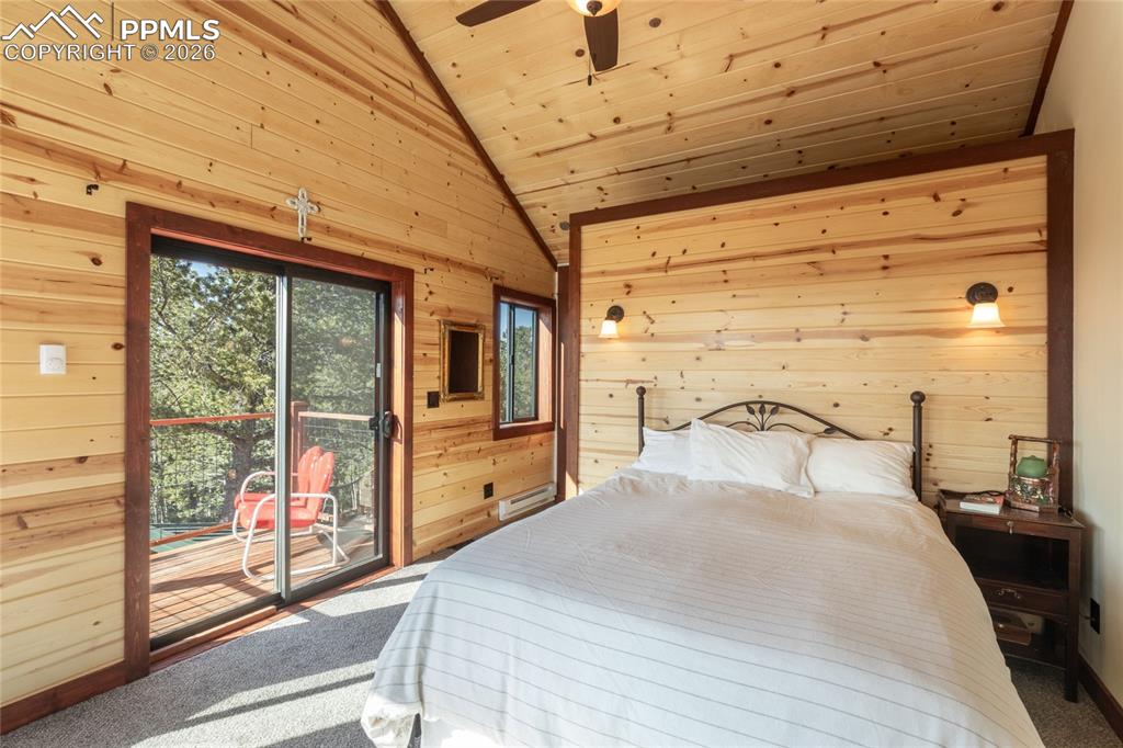 Image 23 of 39: Bedroom