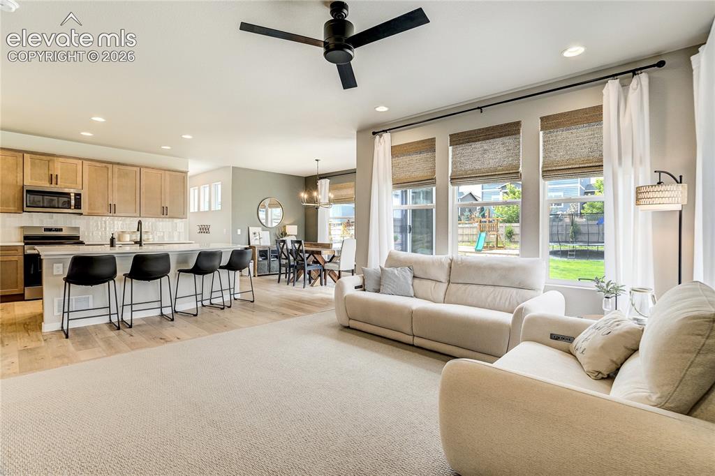 Image 11 of 50: Living Room