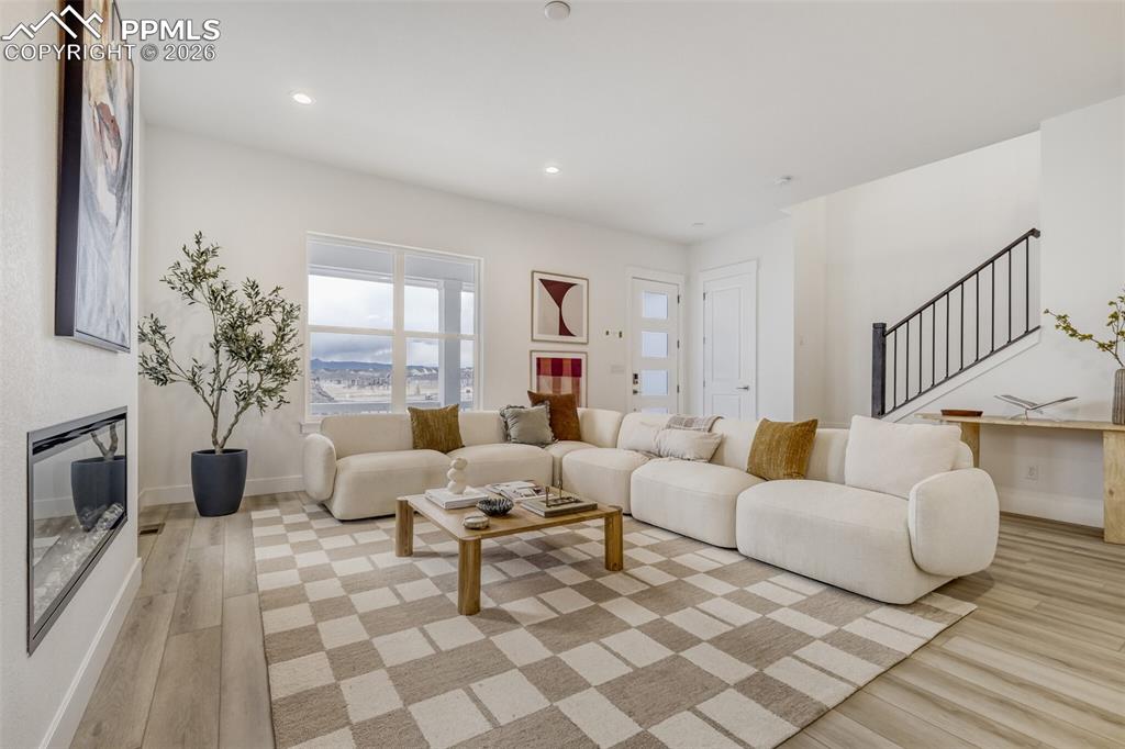 Image 2 of 18: Living Room