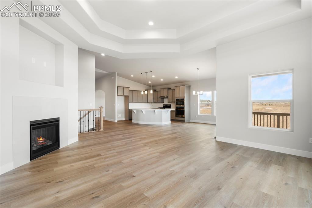 Image 16 of 50: Living Room