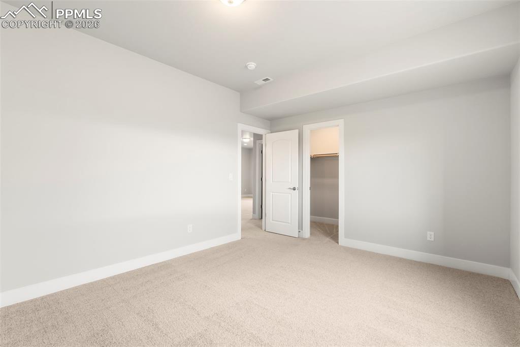 Image 43 of 50: Bedroom