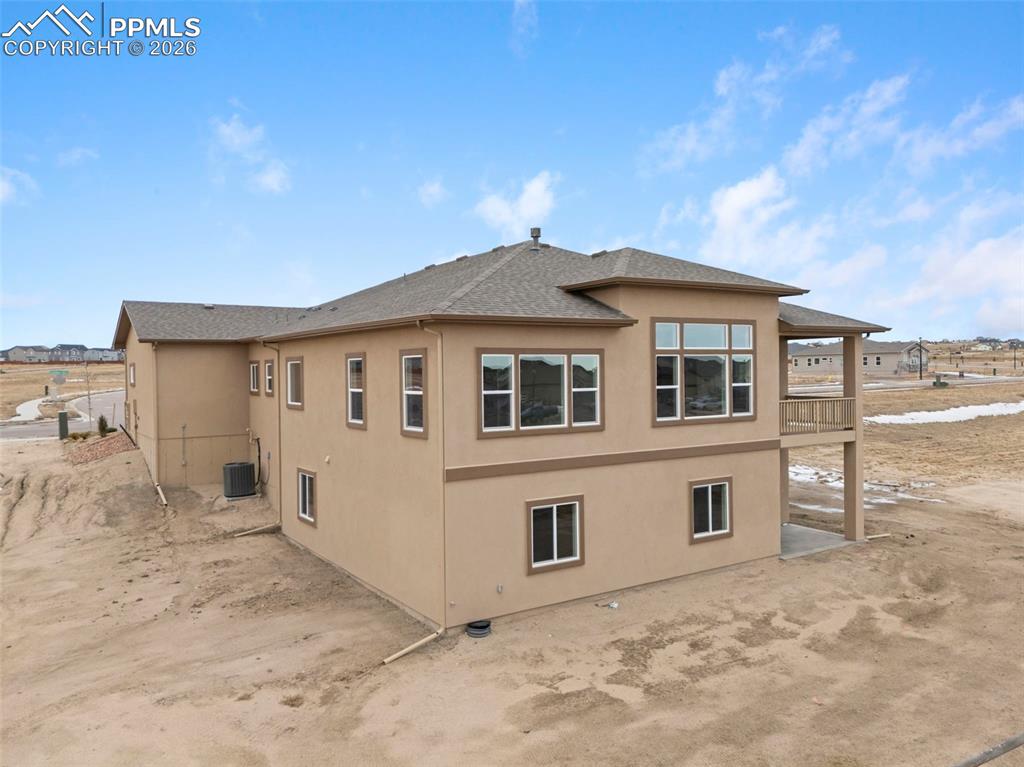 Image 50 of 50: Back of Structure