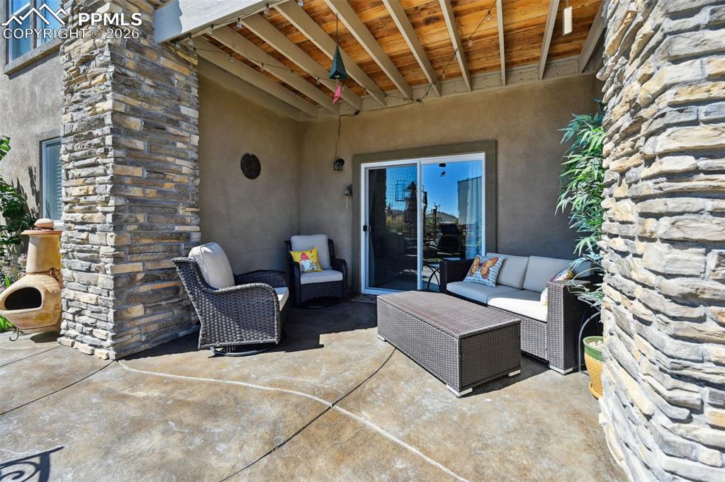 Image 14 of 49: Patio