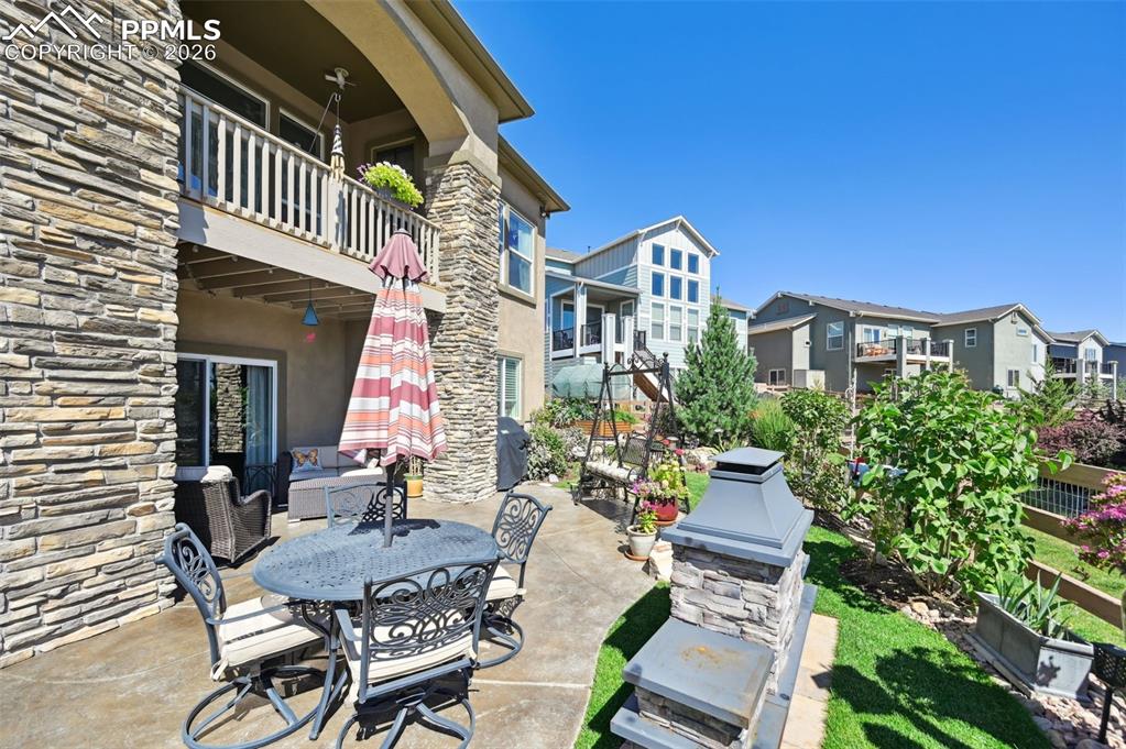 Image 16 of 49: Patio