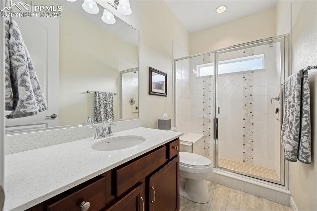 Image 25 of 49: Bathroom