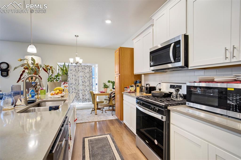 Image 12 of 48: Kitchen