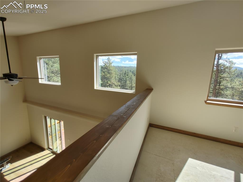 Image 20 of 40: Loft