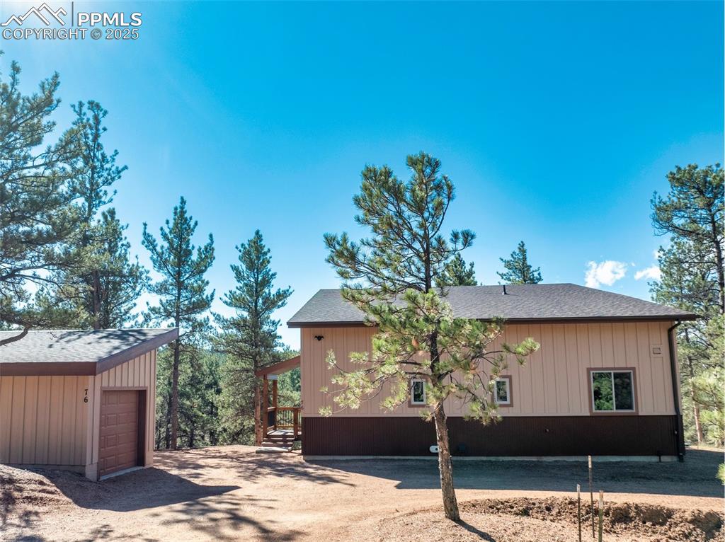 Image 42 of 42: tons of parking, including circle RV parking