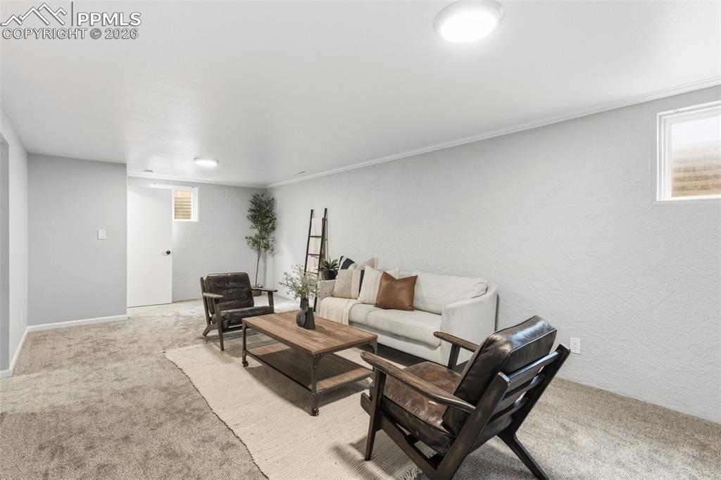 Image 21 of 29: Living Room