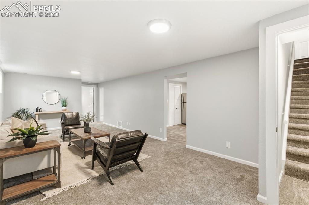 Image 23 of 29: Living Room