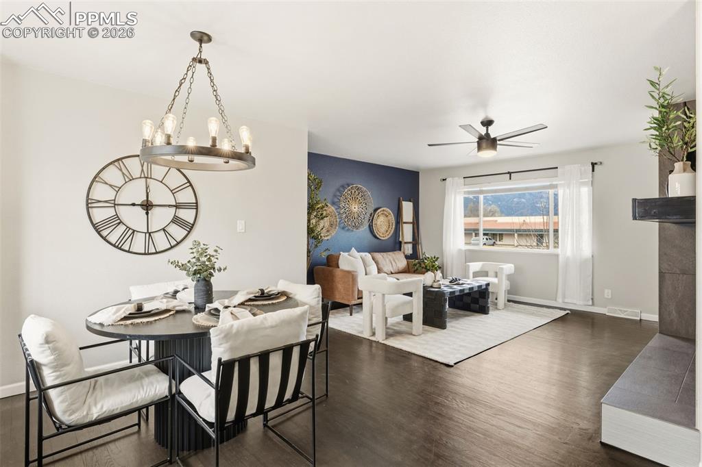 Image 7 of 29: Dining Area