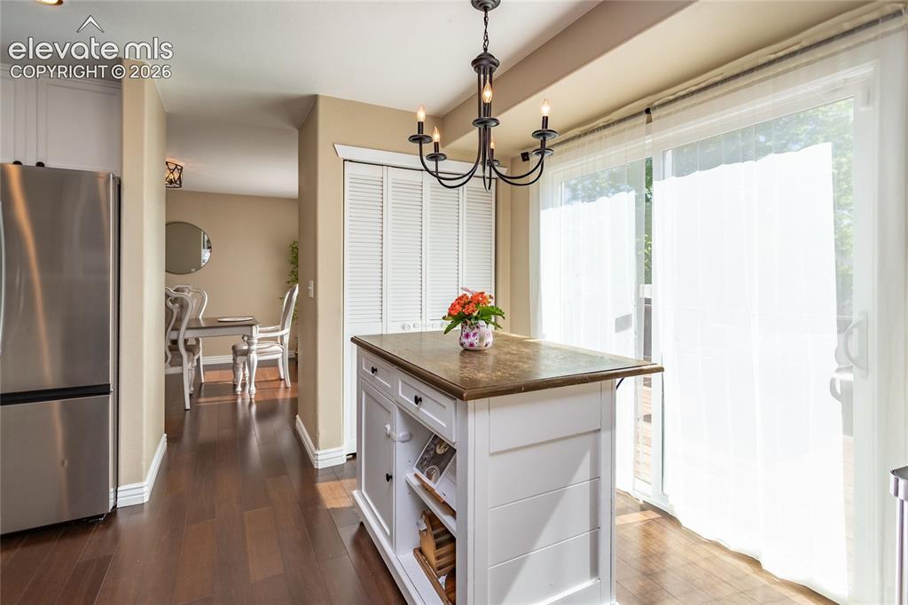 Image 10 of 43: Kitchen