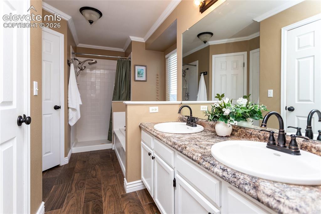 Image 22 of 43: Master Bathroom